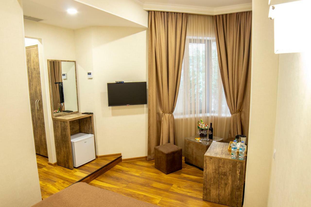 Irmisa Hotel Tbilisi Exterior photo